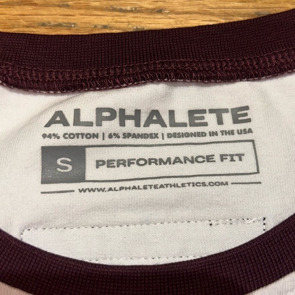 ALPHALETE Women's Fitted Performance 3/4 Sleeve Tee WHITE & BLACK CHERRY Small - Picture 3 of 4